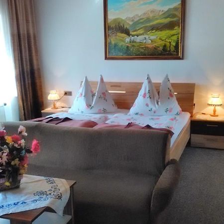Gasthof Zum Loewen Sankt Jakob im Lesachtal Habitación foto