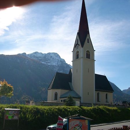 Gasthof Zum Loewen Sankt Jakob im Lesachtal Exterior foto